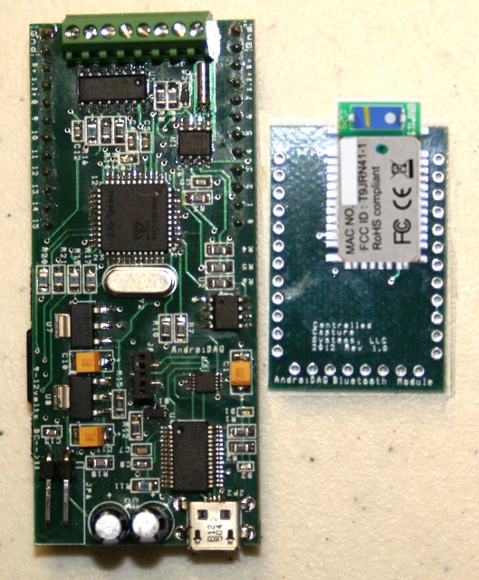 AndroiDAQ USB and Bluetooth connectivity, includes a Class 1 Bluetooth radio that has an internal chip antenna.